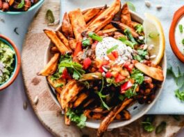 שולחן קינוחים מרהיב לאירועים בלתי נשכחים